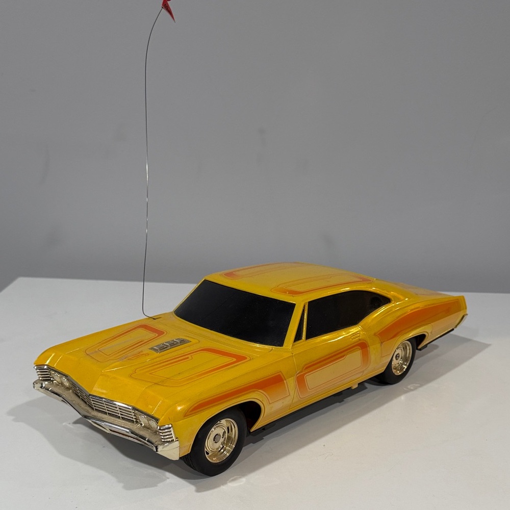'67 Impala Low Rider Remote control Radio Shack No Transmitter No Charger